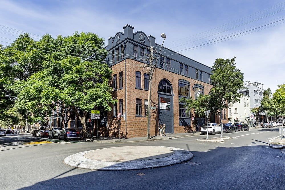 Ultimo-44-bay_building1_1000px_w